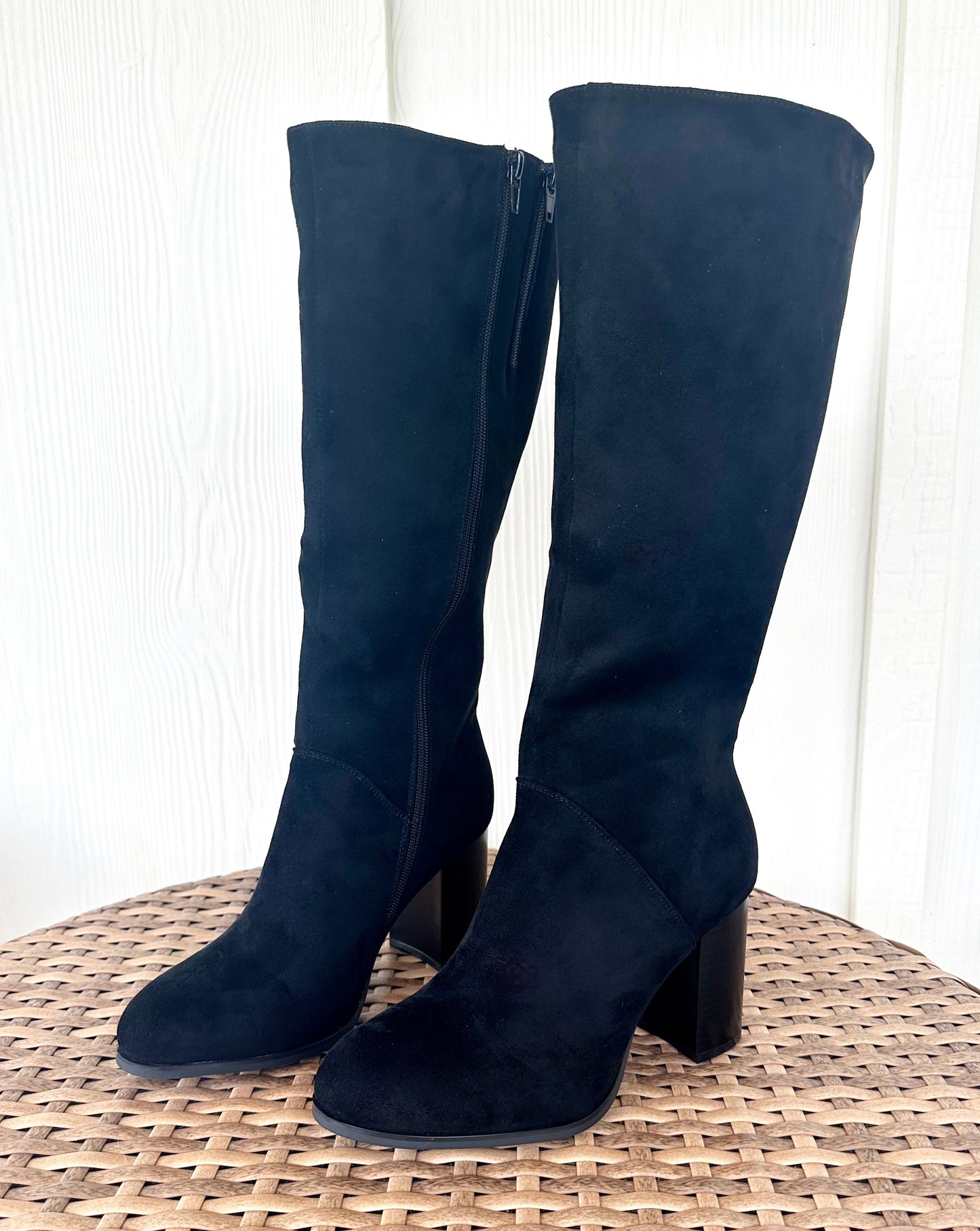 Black Wake Boots